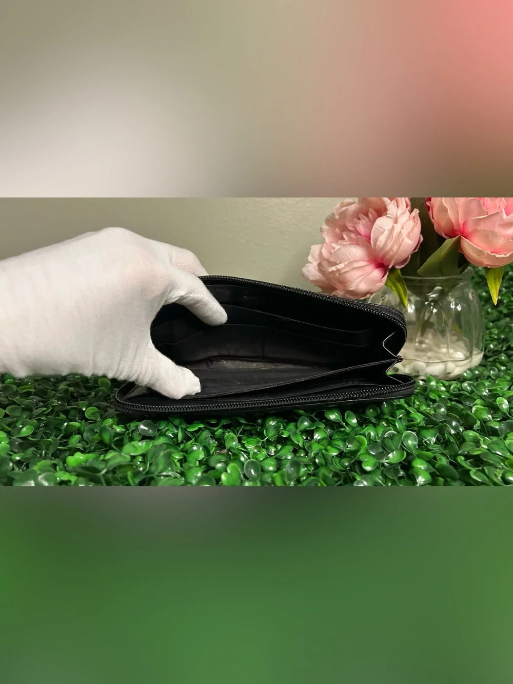 Chanel Black Caviar Leather CC Zip Around Wallet 6 Series w/ Hologram Vintage
